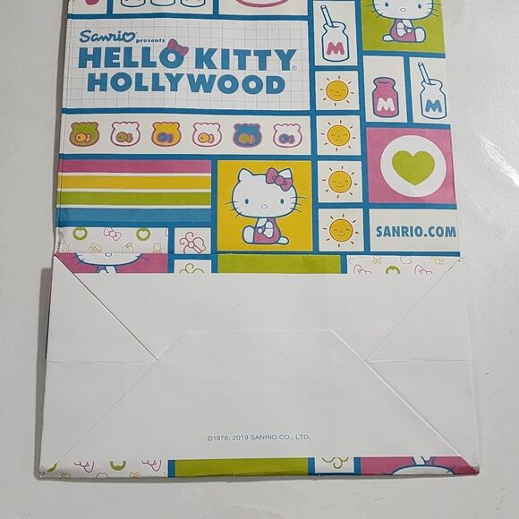 Sanrio Hello Kitty Colorful Pastel Paper Gift Bag RARE - Picture 13 of 15